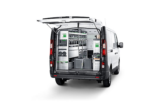 Nissan NV300 mit Bott Vario 3 Fahrzeugeinrichtung von hinten links
