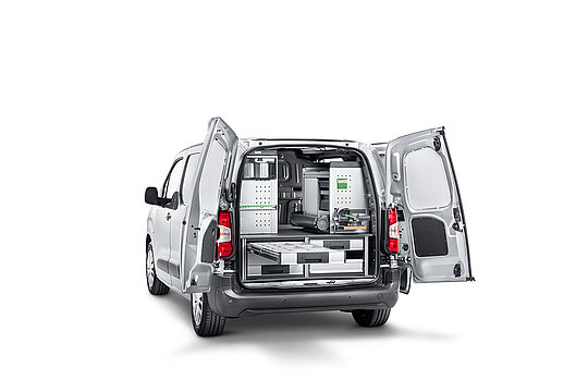 Opel Combo mit Bott Fahrzeugeinrichtung von hinten rechts